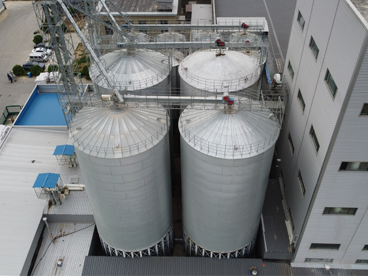 maize-storage -silo